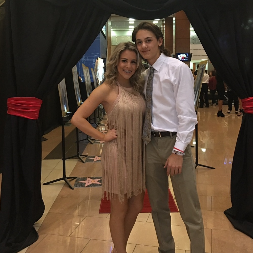 HOCO - Picture 3 of 3